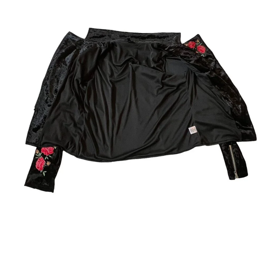 Disney Coco Junior Teen XL Moto Jacket Black Velvet Velour Rose Embroidered - Picture 10 of 13